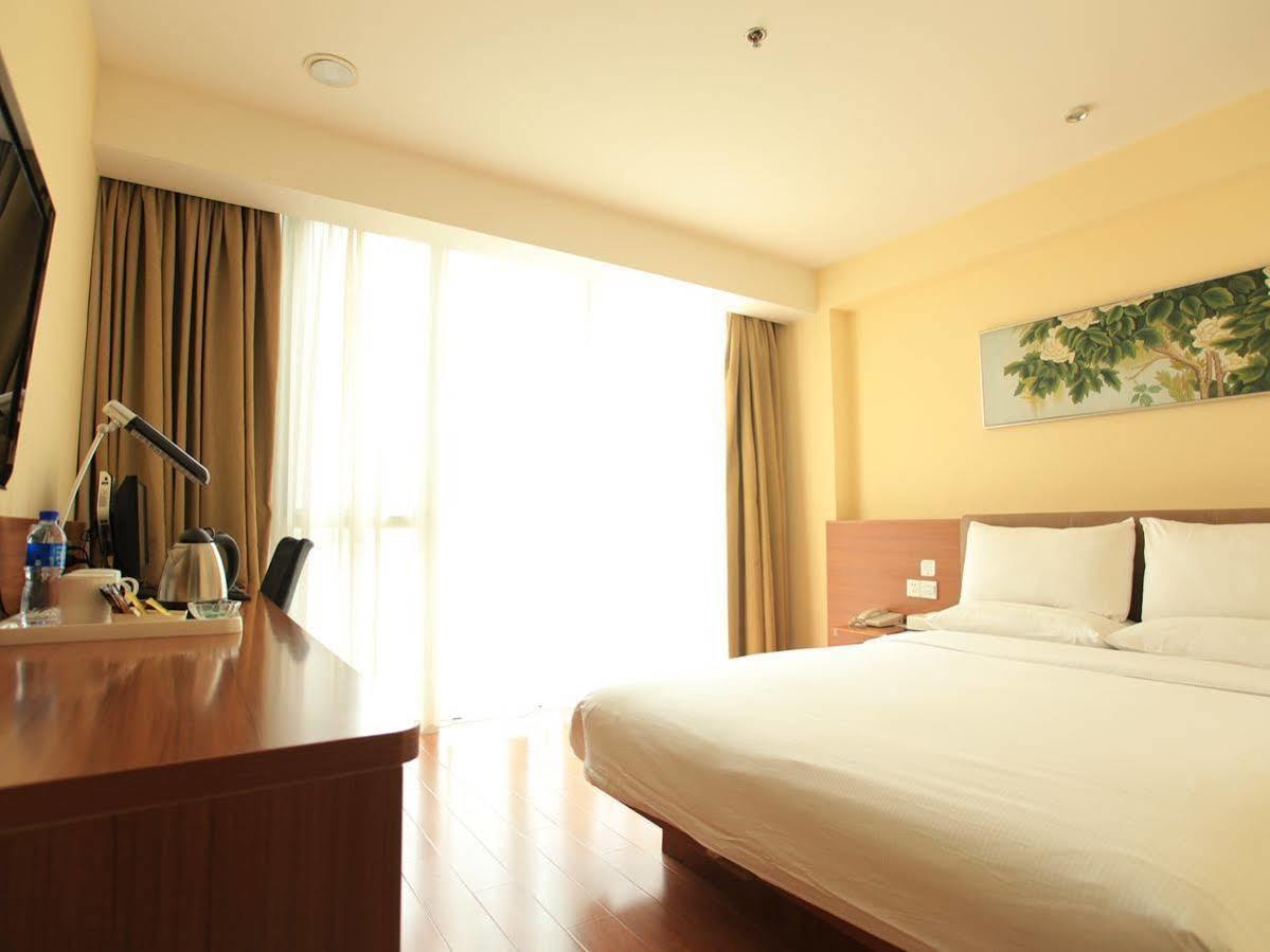 Donghua Hotel Pechino Esterno foto