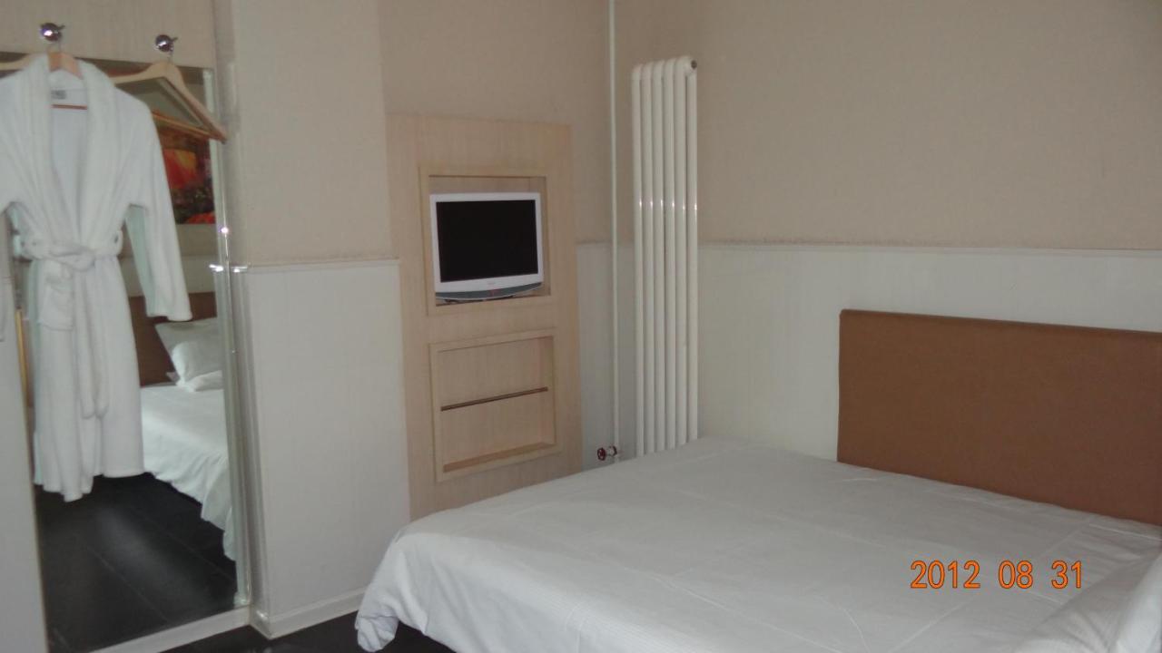 Donghua Hotel Pechino Esterno foto